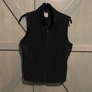 Women’s Columbia fleece vest with quilting insets.